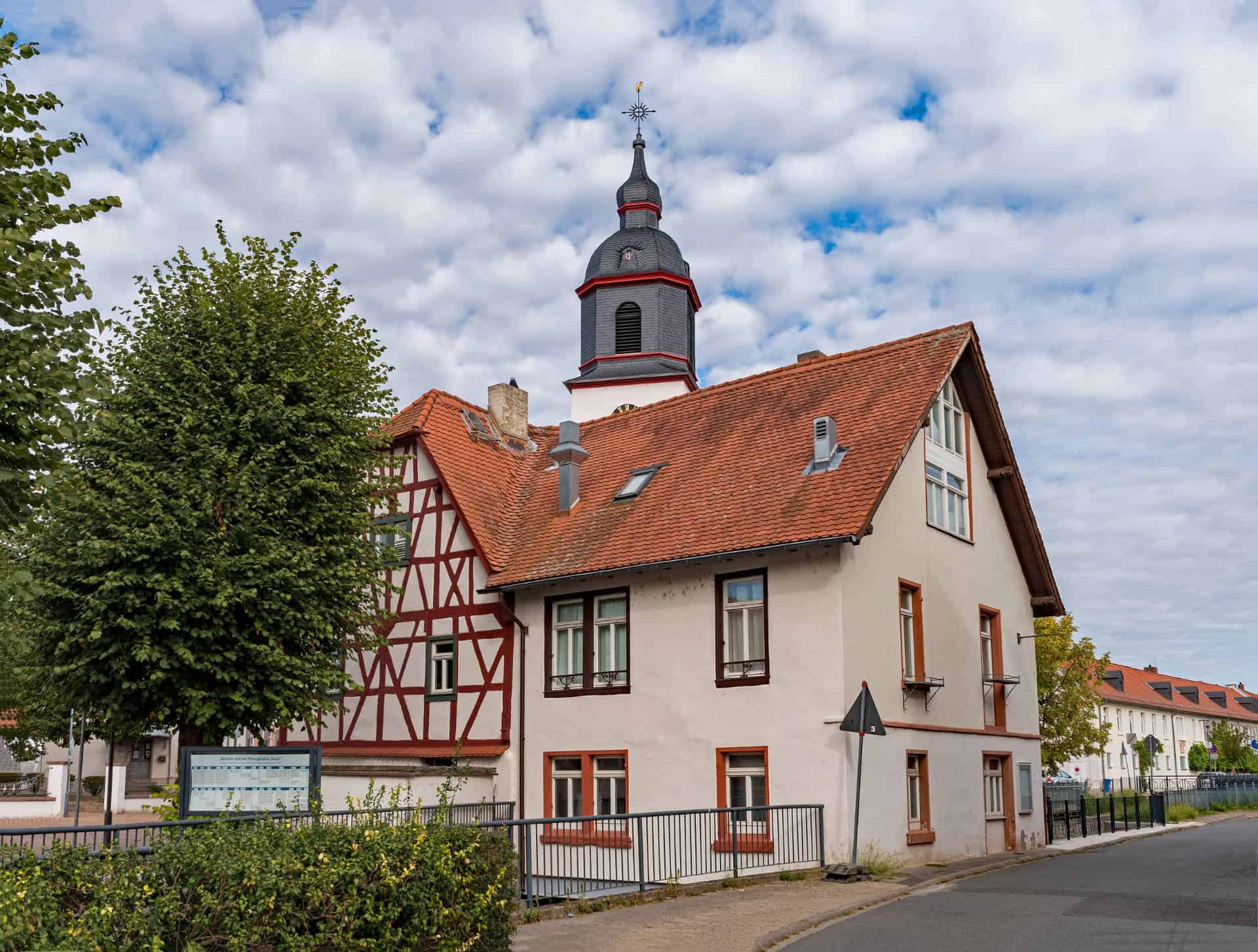 Anwalt für Bankrecht unterstützt Mandant:innen aus Pfungstadt